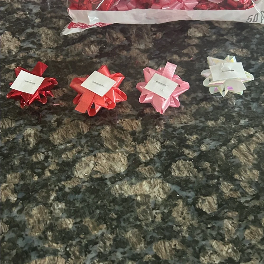CELEBRATE ASSORTED MINI SELF ADHESIVE BOWS RED-WHITE-PINK 250 PCS NWT